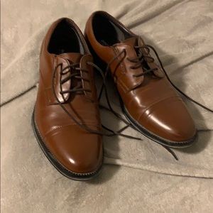 Dockers dress shoes